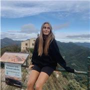 Profesora de inglés com el nivel Advanced de Cambridge ofrece clases para alumnos adultos, jóvenes y niños en Barcelona